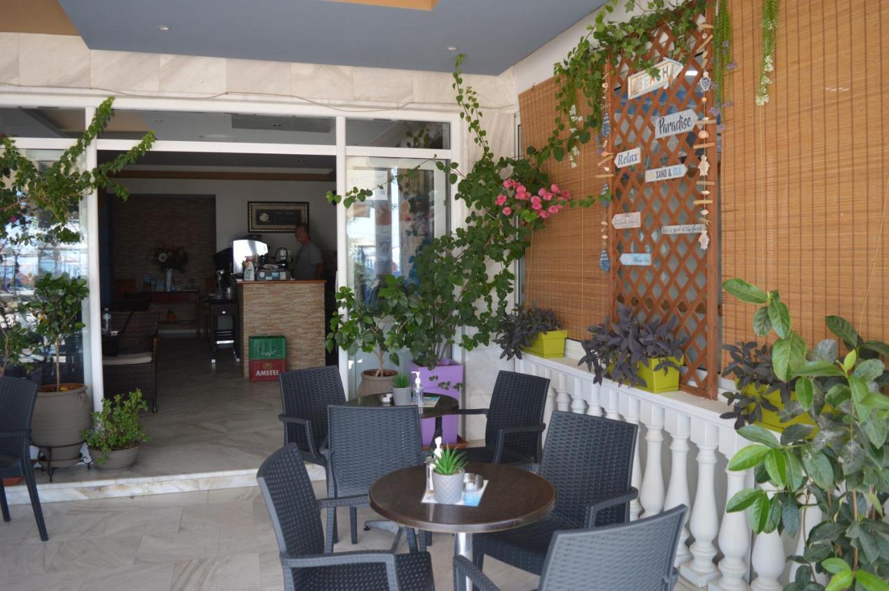 Iliana Hotel Paralia Buitenkant foto