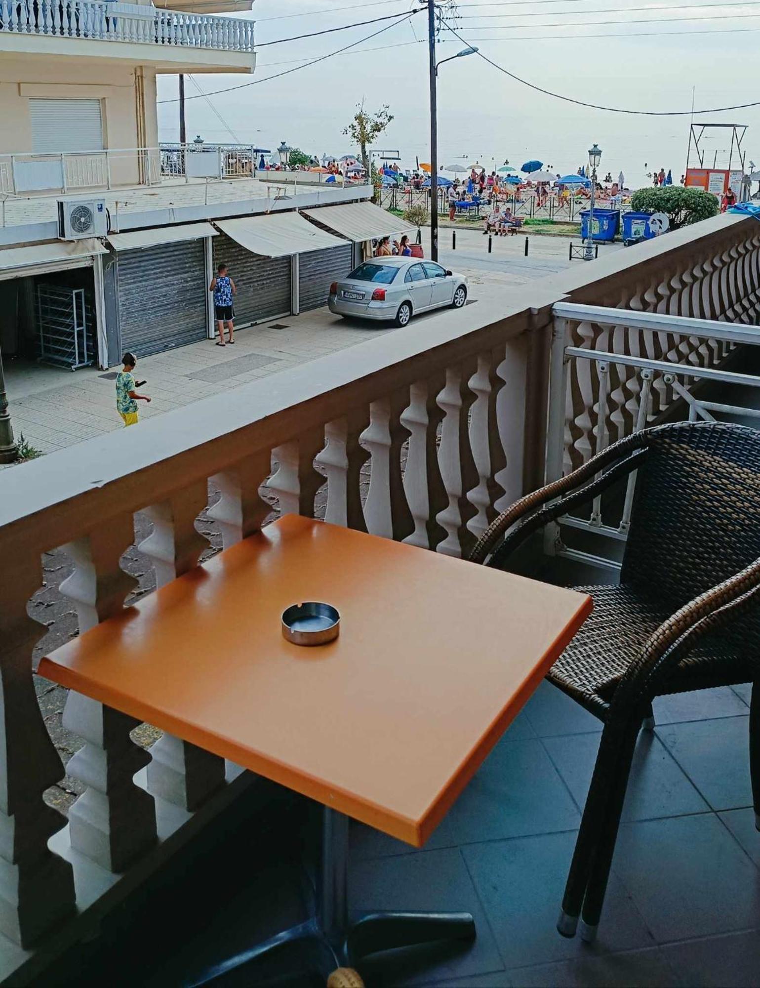 Iliana Hotel Paralia Buitenkant foto